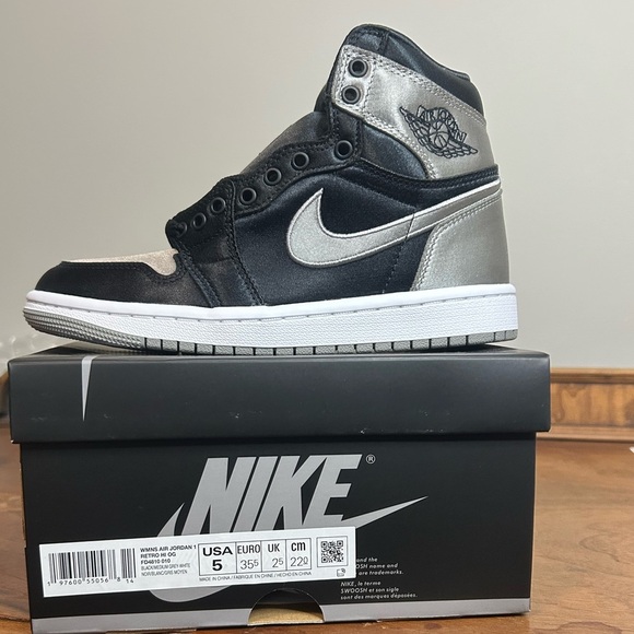 Nike Shoes - NIB Women’s Air Jordan 1 Retro HI OG, Size 5